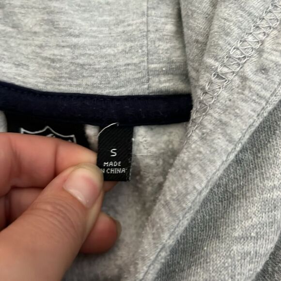 NFL New England Patriots Hoodie Size Small Gray - Picture 7 of 8